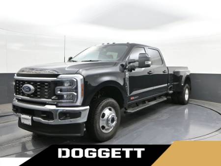 2026 Ford Super Duty F-350 DRW LARIAT