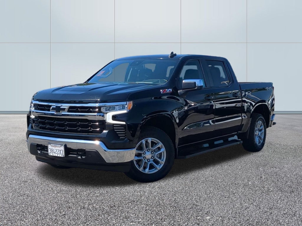 2023 Chevrolet Silverado 1500 4WD Crew Cab Standard Bed LT