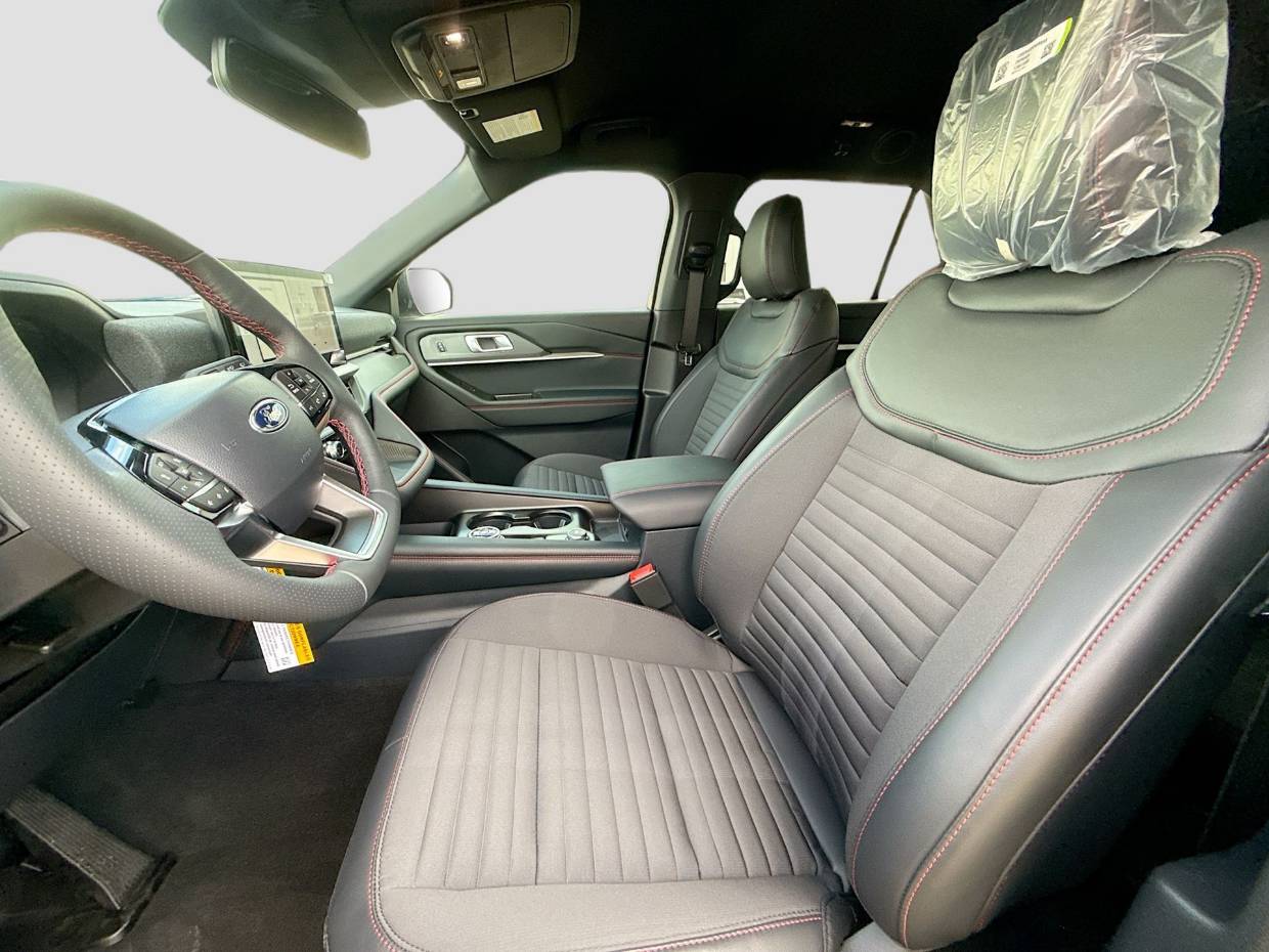 2026 Ford Explorer ST-Line - Photo 21
