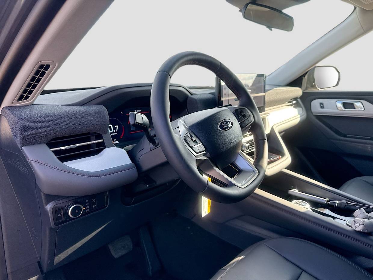 2026 Ford Explorer Active - Photo 9
