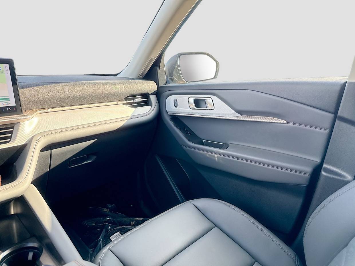 2026 Ford Explorer Active - Photo 23