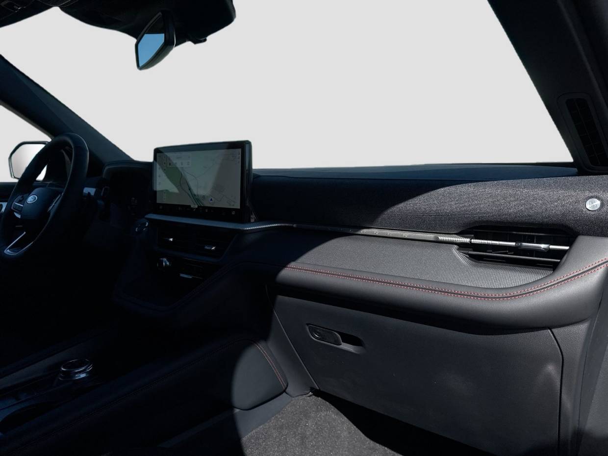 2026 Ford Explorer ST - Photo 31