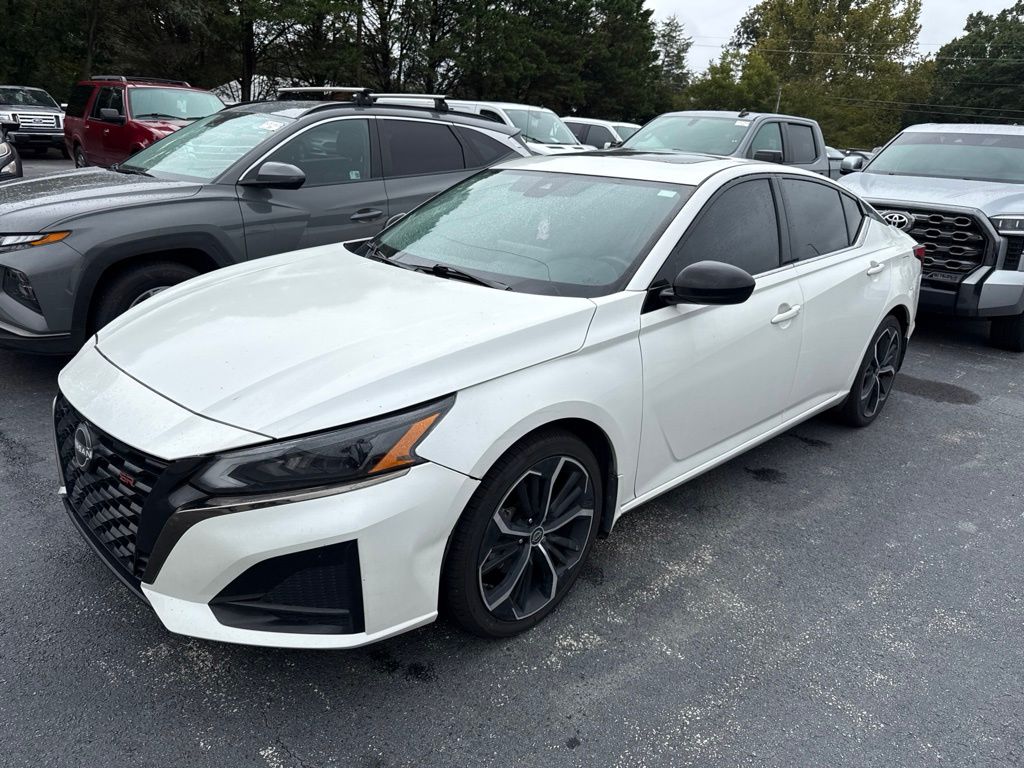 Used 2024 Nissan Altima 2.5 SR