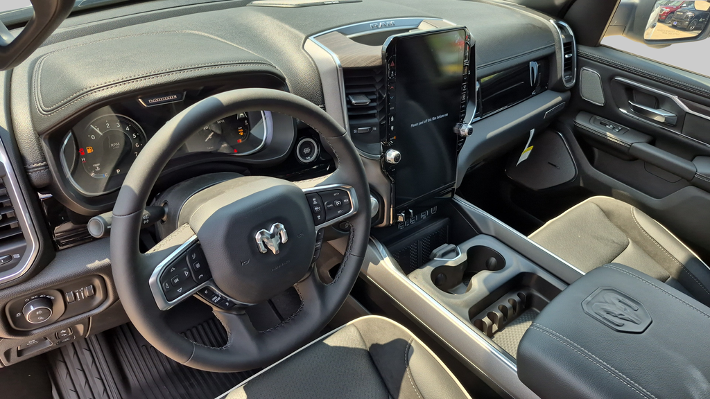 2025 RAM 1500 Laramie - Photo 9