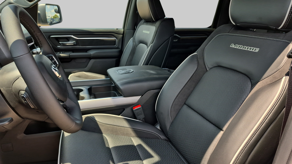 2025 RAM 1500 Laramie - Photo 10