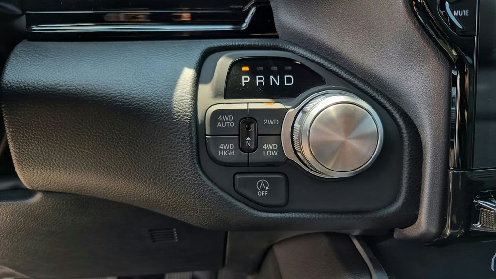 2025 RAM 1500 Laramie - Photo 16
