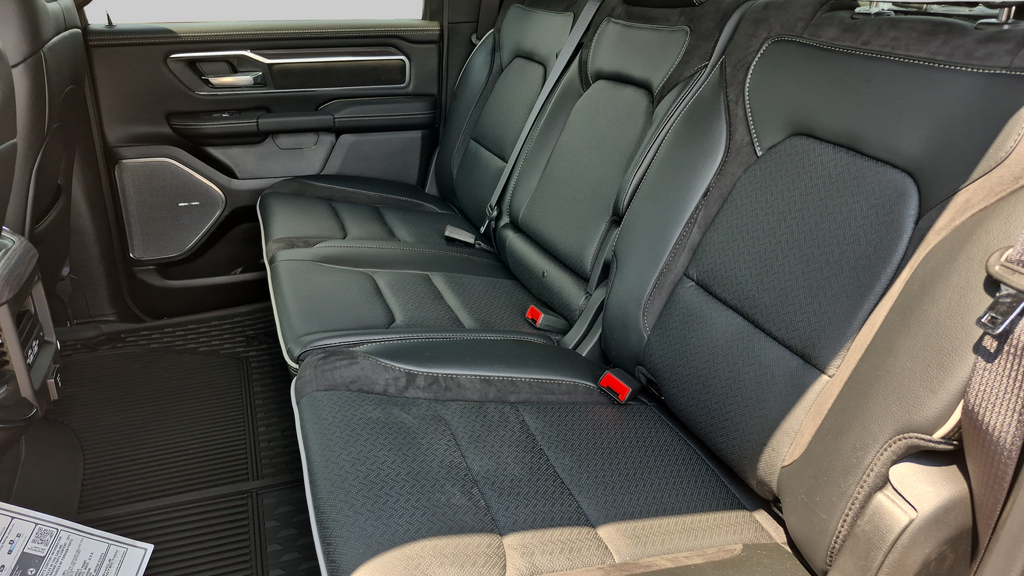 2025 RAM 1500 Laramie - Photo 28