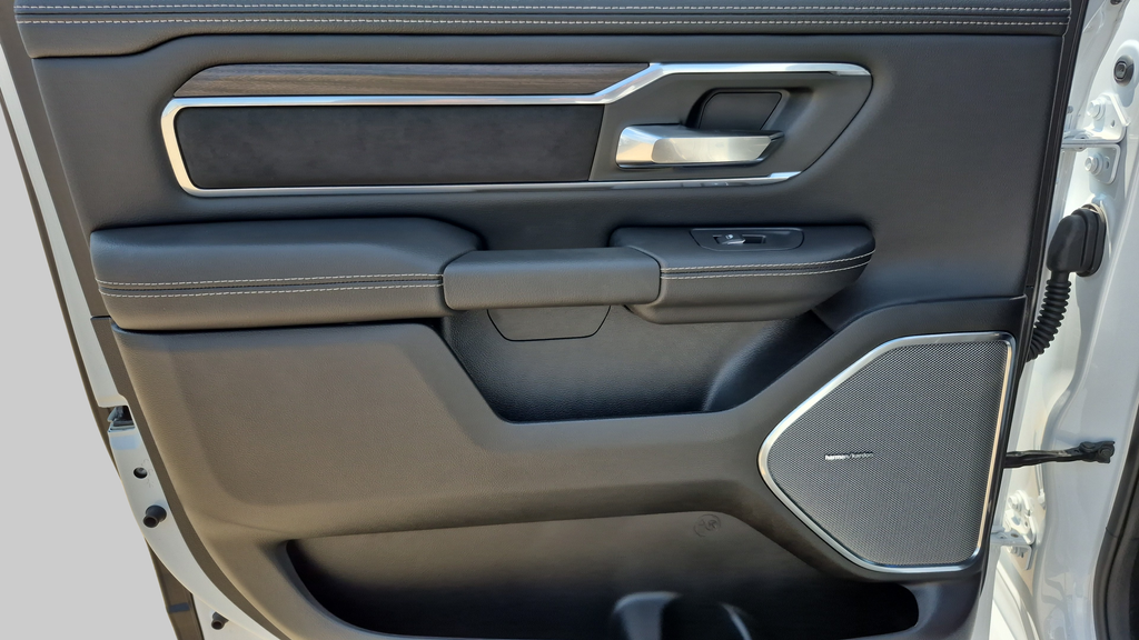 2025 RAM 1500 Laramie - Photo 29
