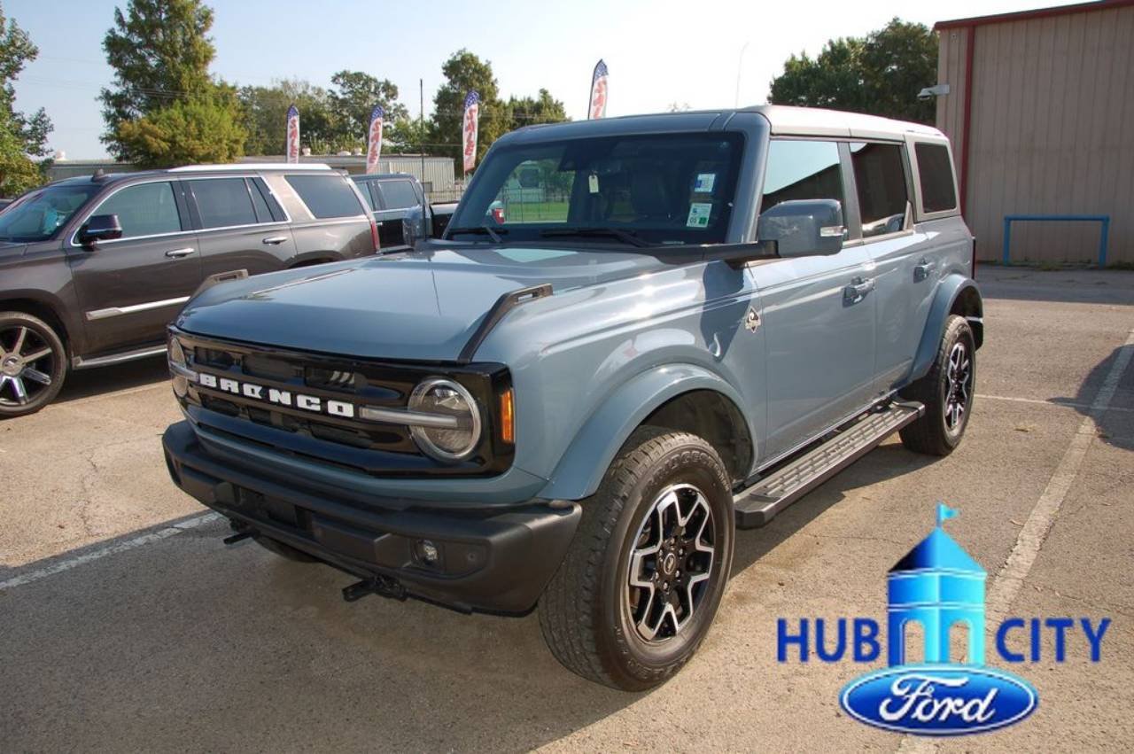 2024 Ford Bronco 4-Door Outer Banks