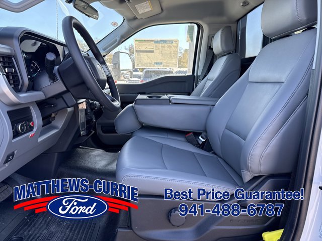2026 Ford F-350 Super Duty Chassis Cab XL - Photo 9