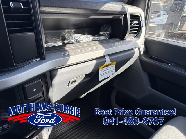 2026 Ford F-350 Super Duty Chassis Cab XL - Photo 22