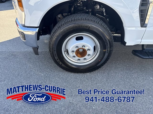 2026 Ford F-350 Super Duty Chassis Cab XL - Photo 14