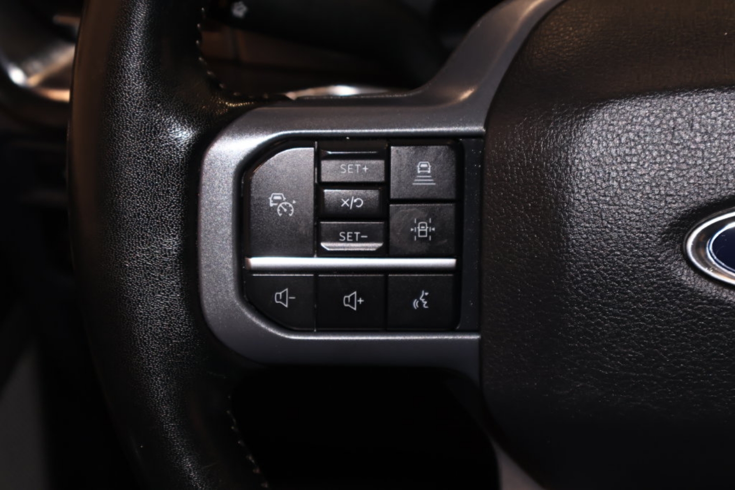 2023 Ford F-150 Lariat - Photo 25
