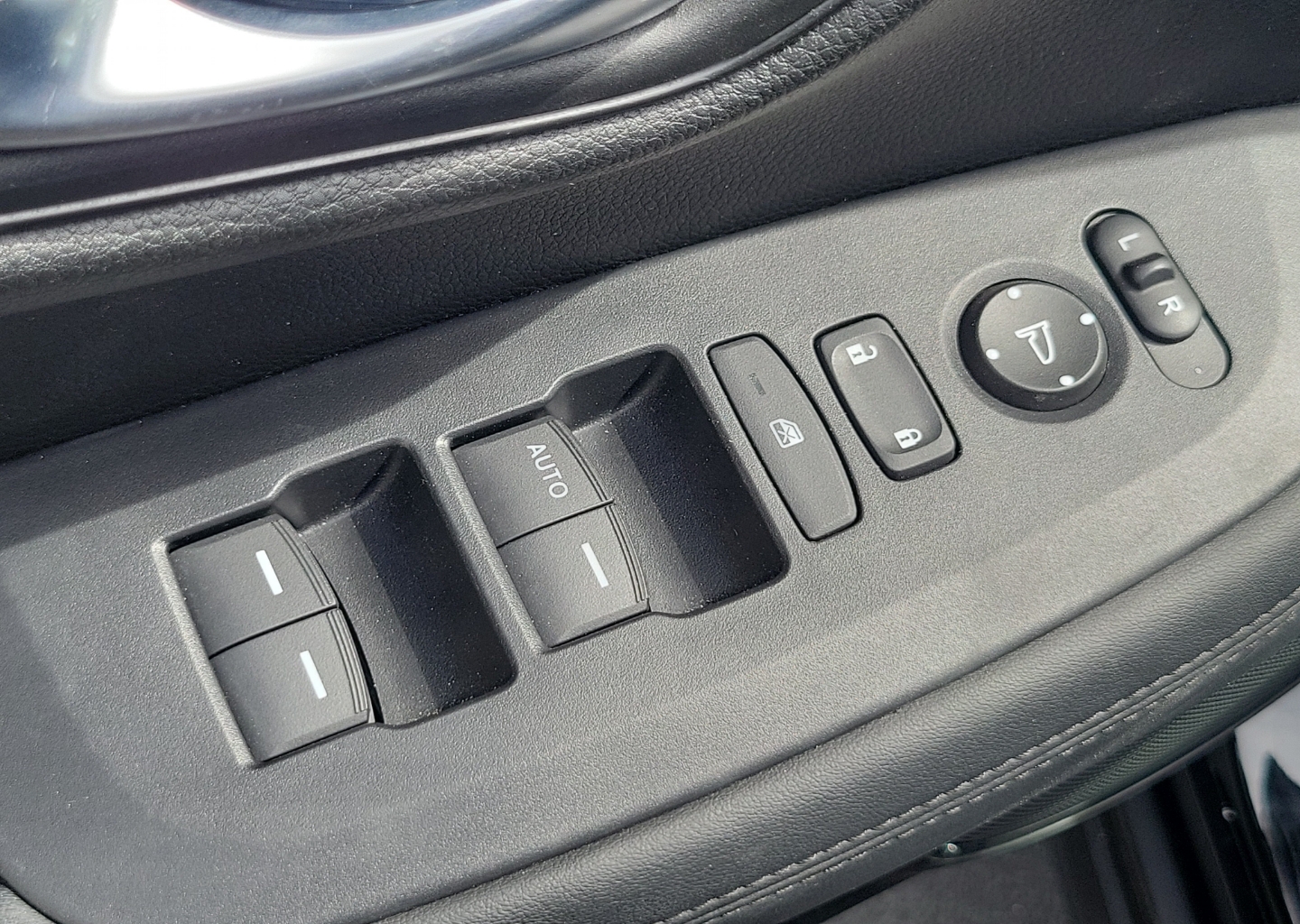 2024 Honda HR-V LX - Photo 21