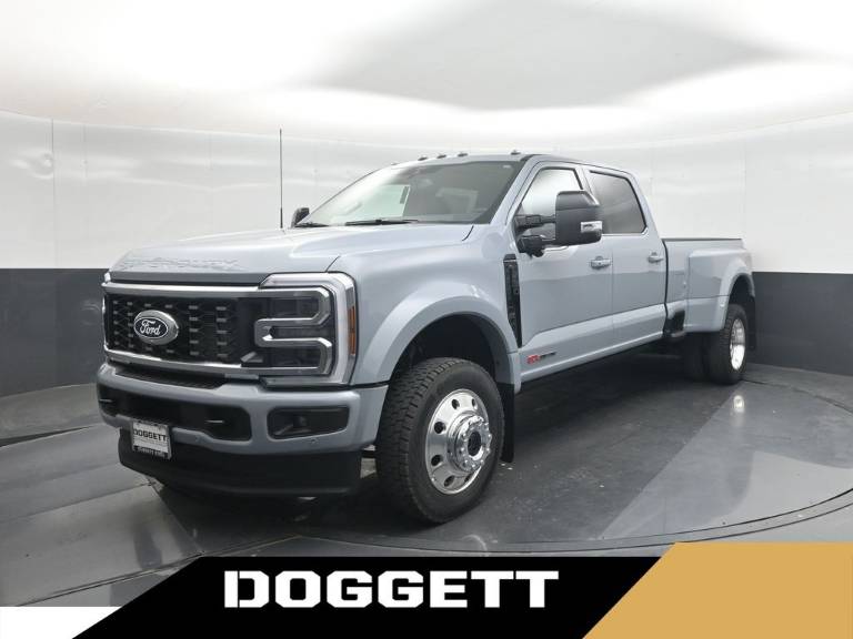 2027 Ford Super Duty F-450 DRW Platinum