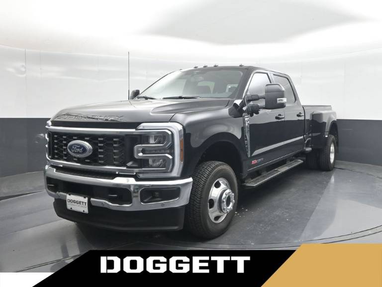 2026 Ford Super Duty F-350 DRW LARIAT