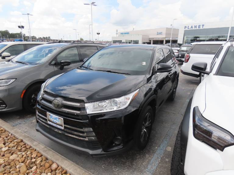 2019 Toyota Highlander LE I4 FWD