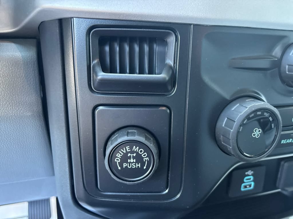2026 Ford F-350 Super Duty XL - Photo 13
