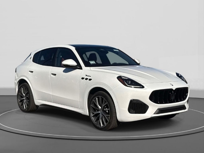 2026 Maserati Grecale Modena V6