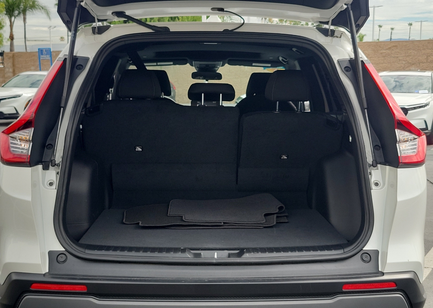 2025 Honda CR-V Sport - Photo 10