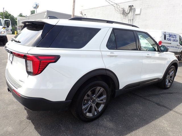 2026 Ford Explorer Active - Photo 7