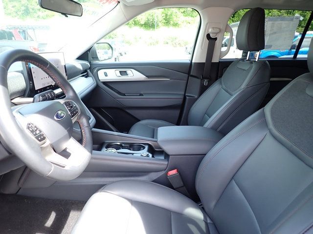 2026 Ford Explorer Active - Photo 13