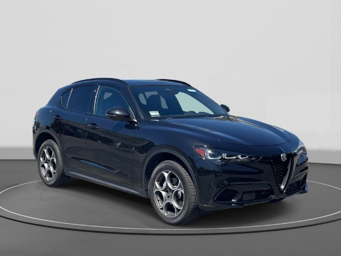 2025 Alfa Romeo Stelvio