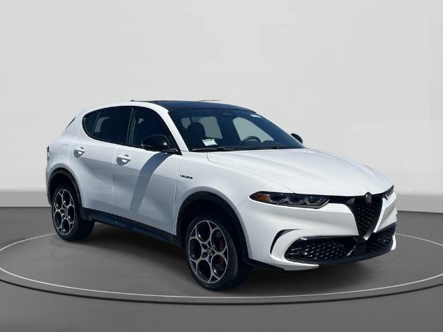 2025 Alfa Romeo Tonale Base