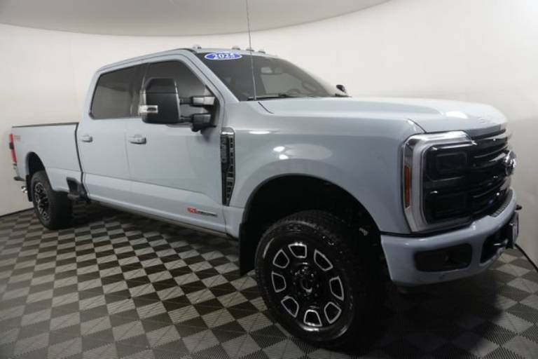 2025 Ford Super Duty F-350 SRW Platinum