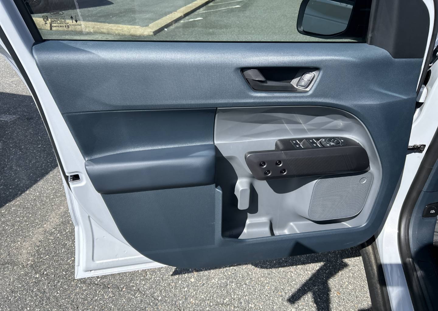 2025 Ford Maverick XLT - Photo 9