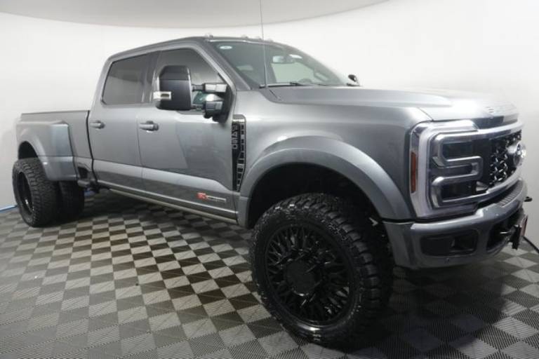 2025 Ford Super Duty F-450 DRW Platinum