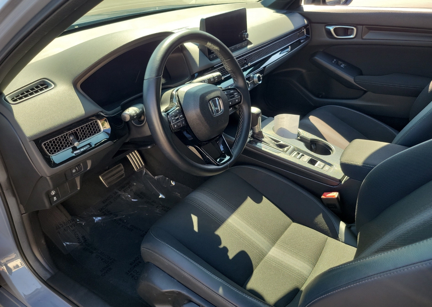 2024 Honda Civic Hatchback Sport - Photo 18