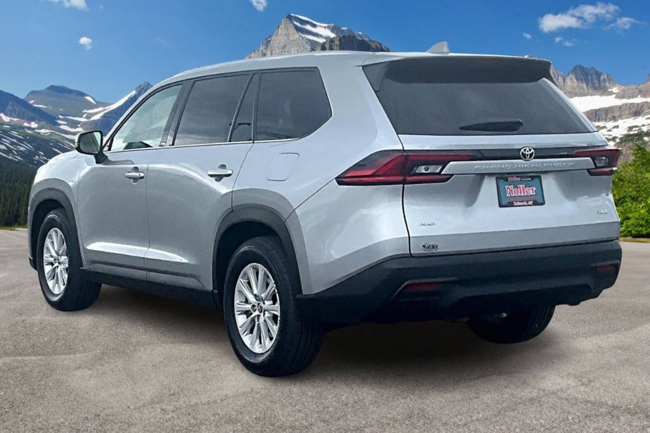 2025 Toyota Grand Highlander XLE - Photo 13