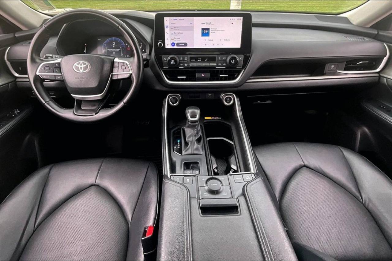 2025 Toyota Grand Highlander XLE - Photo 16