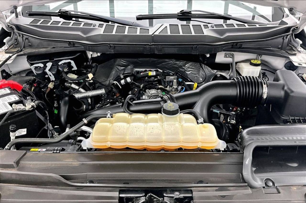 2023 Ford F-150 XLT - Photo 10