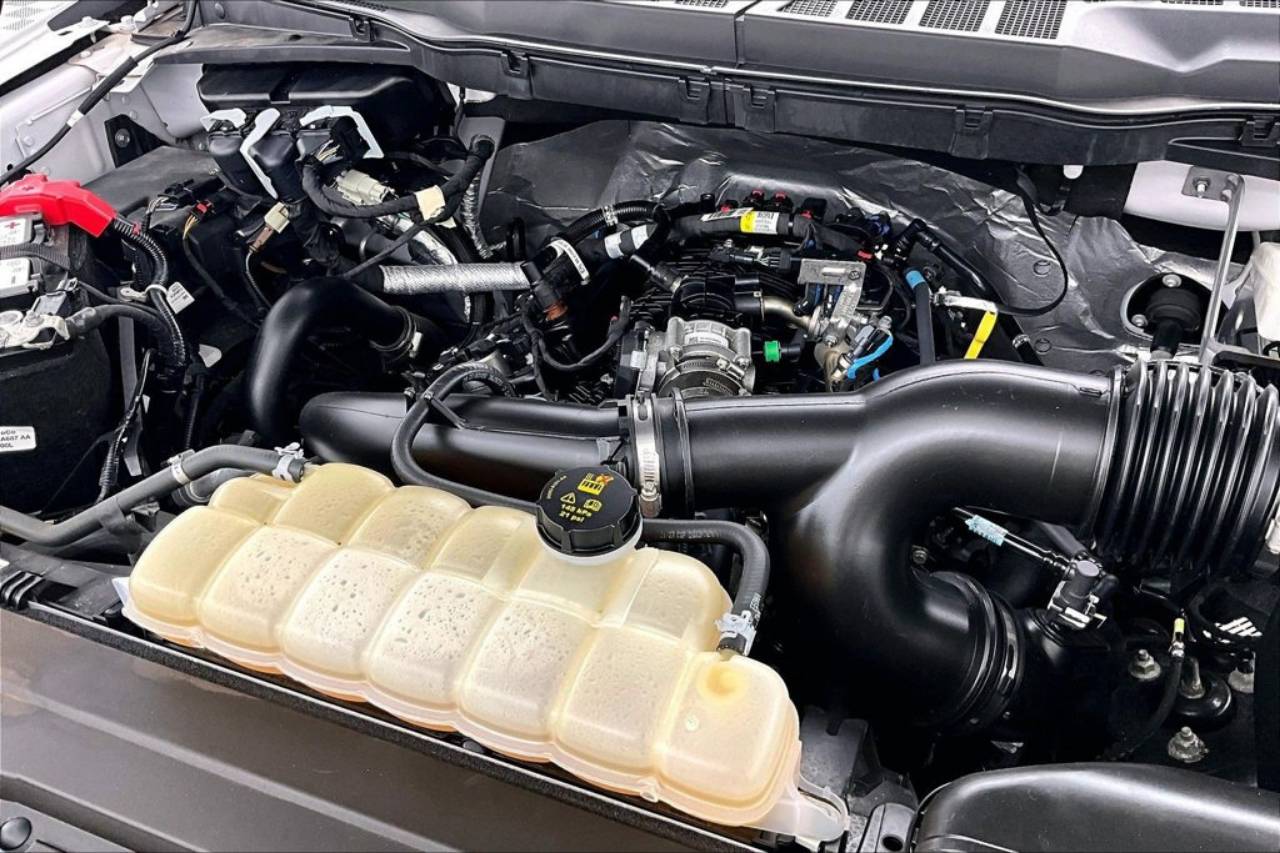 2023 Ford F-150 XLT - Photo 34