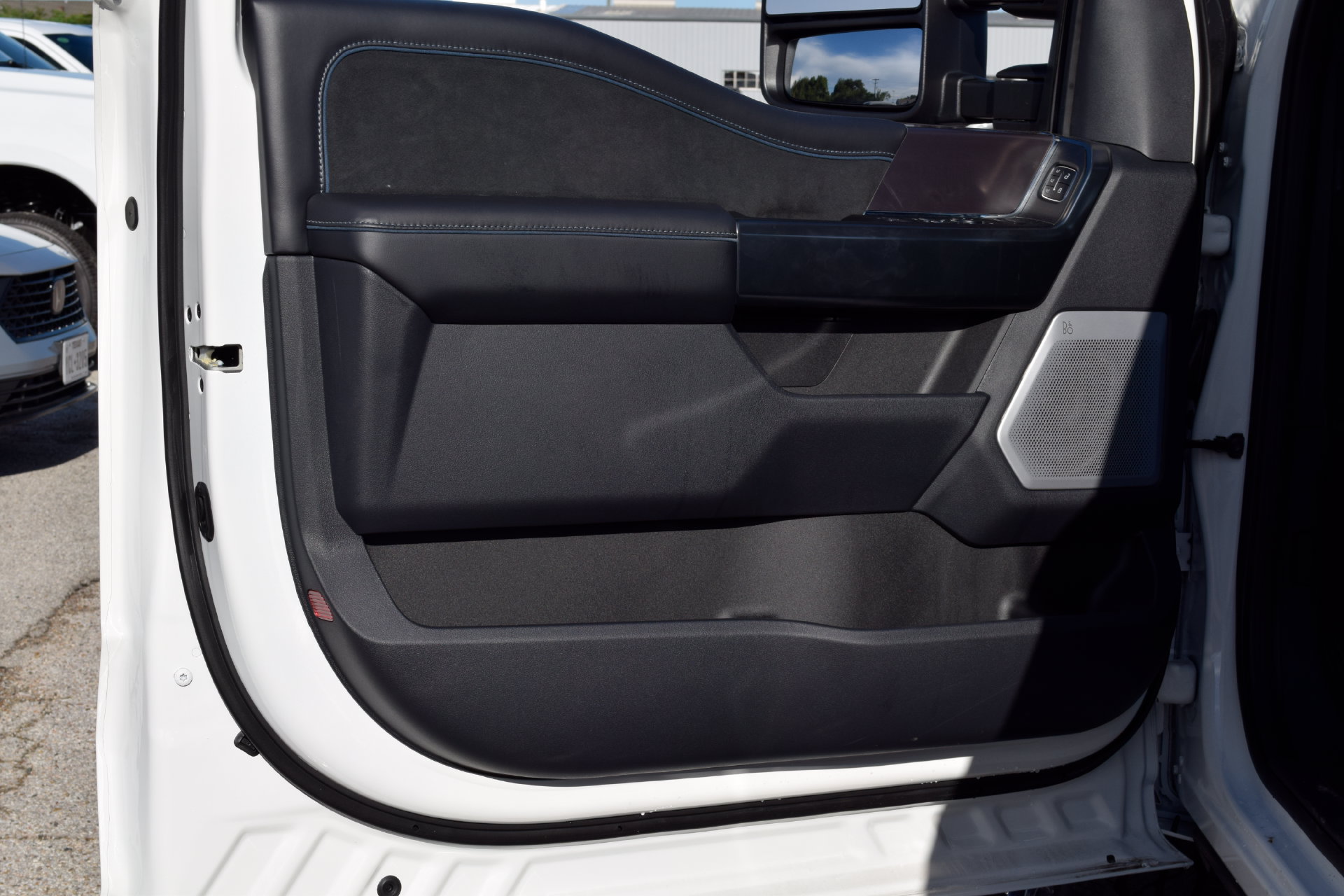 2026 Ford F-250 Super Duty Platinum - Photo 17