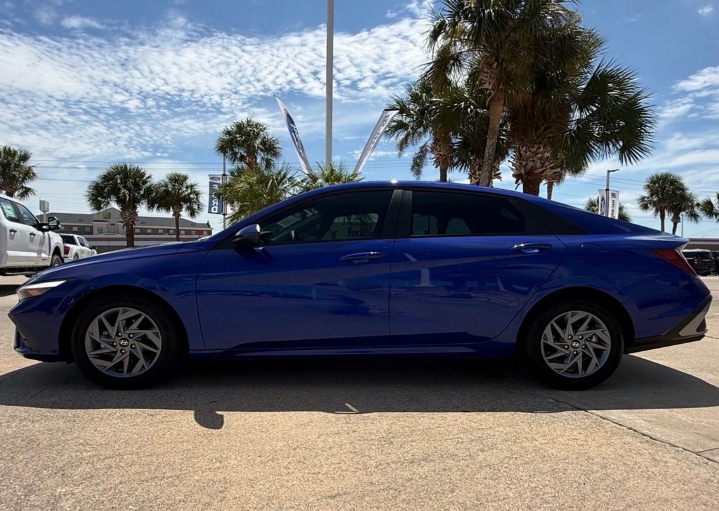 Used 2024 Hyundai Elantra SEL with VIN KMHLM4DG0RU702983 for sale in Kingsville, TX