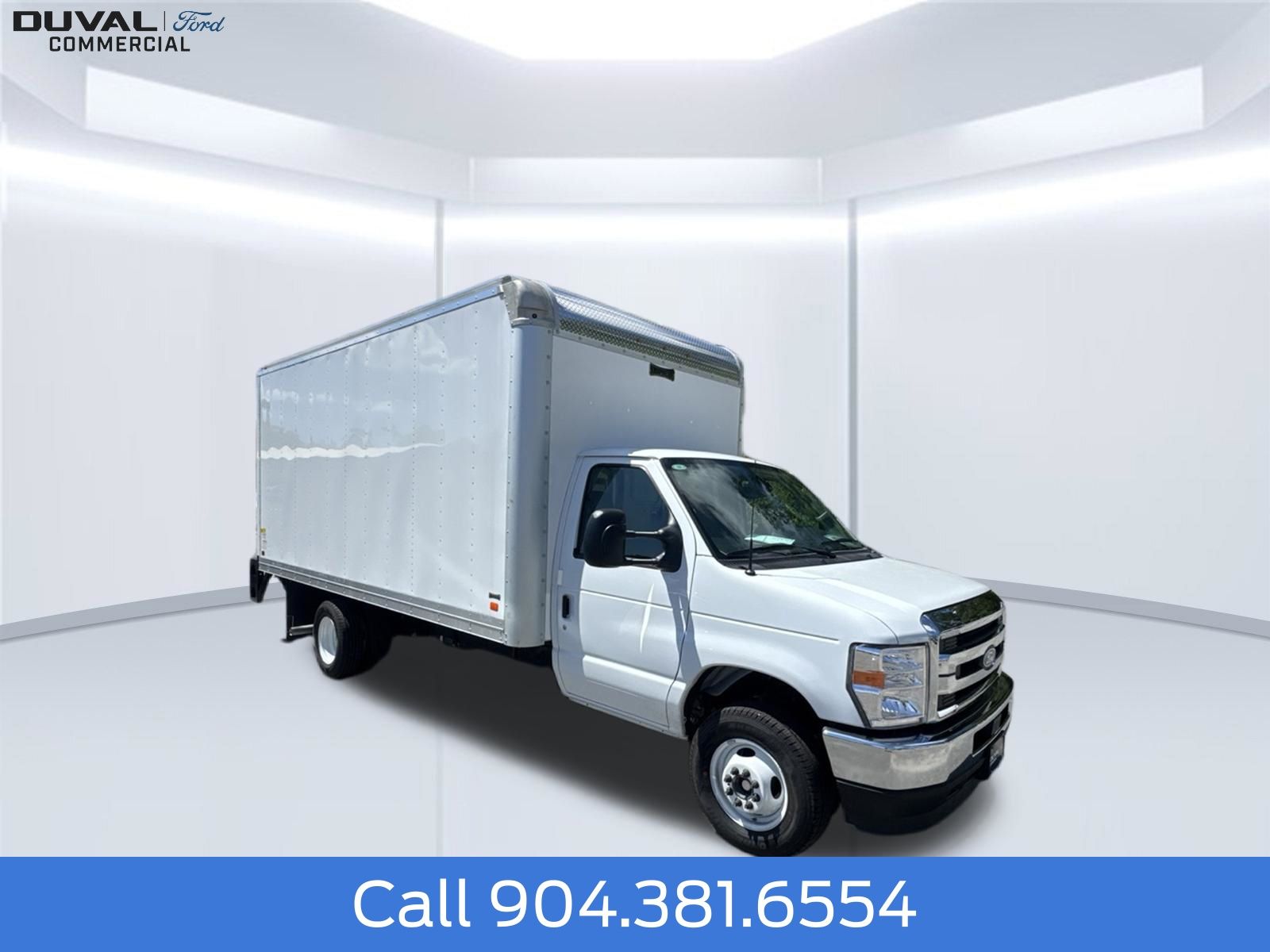 2027 Ford E-450SD Base