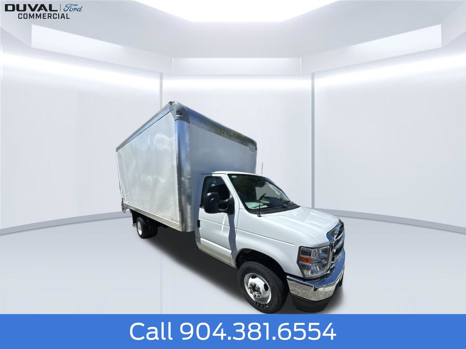 2027 Ford E-450SD Base