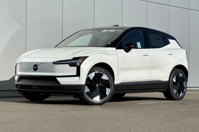 2026 Volvo EX30 Plus