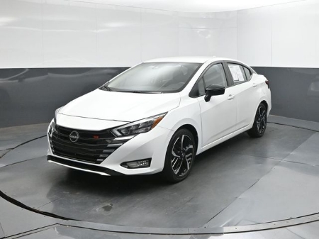 2024 Nissan Versa 1.6 SR
