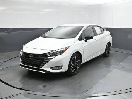 2024 Nissan Versa 1.6 SR