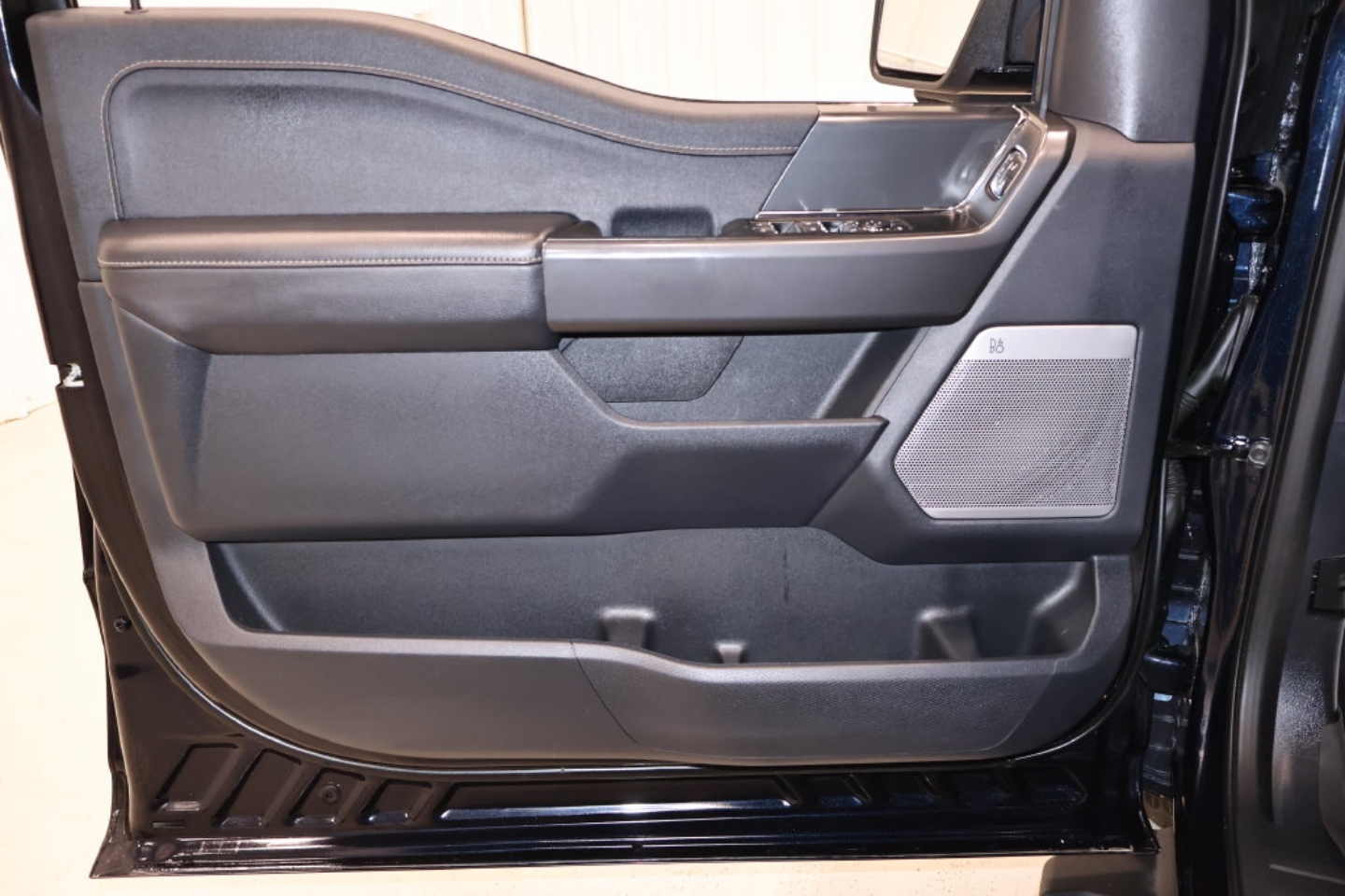 2025 Ford F-150 Lariat - Photo 11
