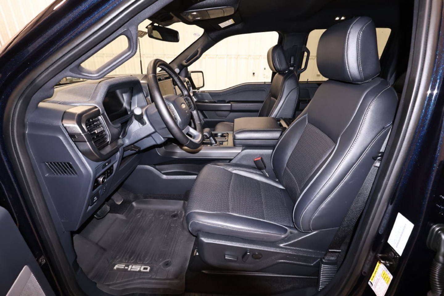2025 Ford F-150 Lariat - Photo 13