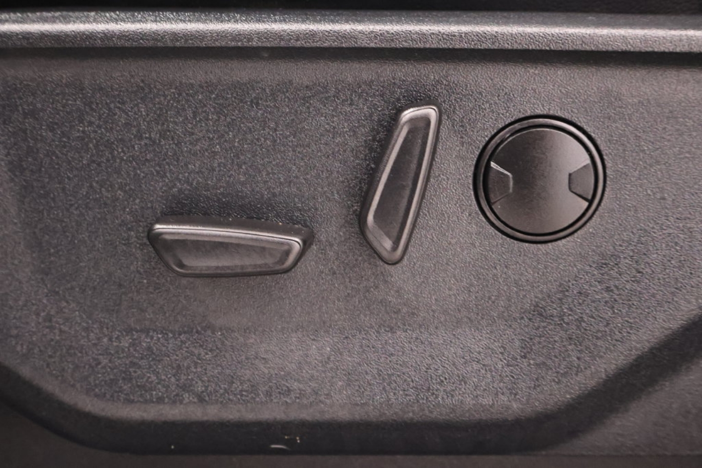 2025 Ford F-150 Lariat - Photo 14