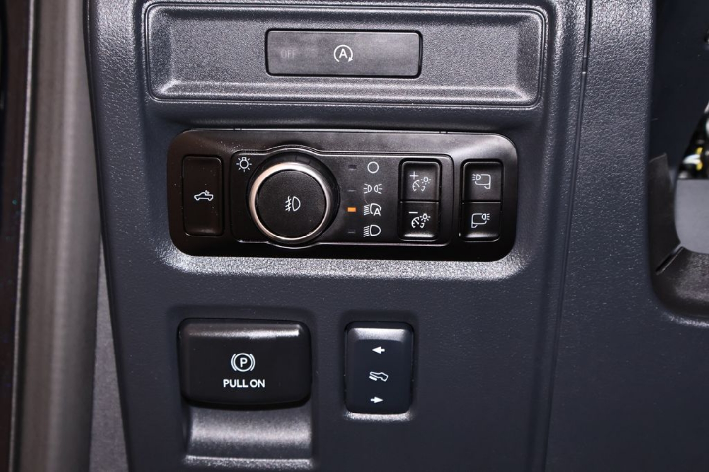 2025 Ford F-150 Lariat - Photo 27