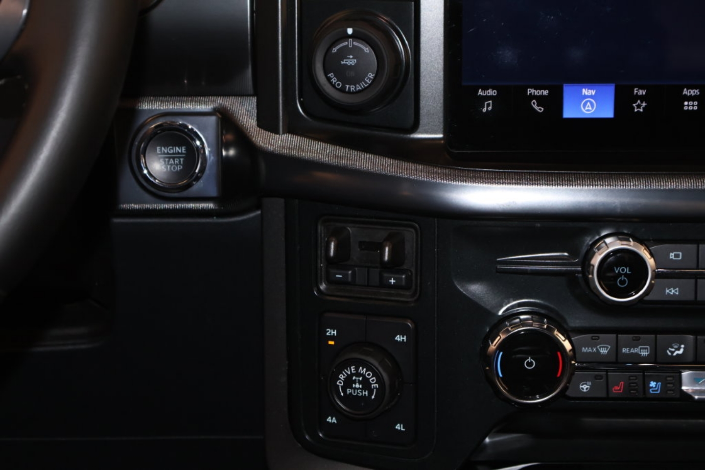 2025 Ford F-150 Lariat - Photo 28