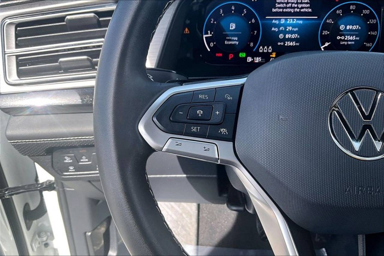 2025 Volkswagen Atlas Cross Sport SE w/Tech - Photo 18