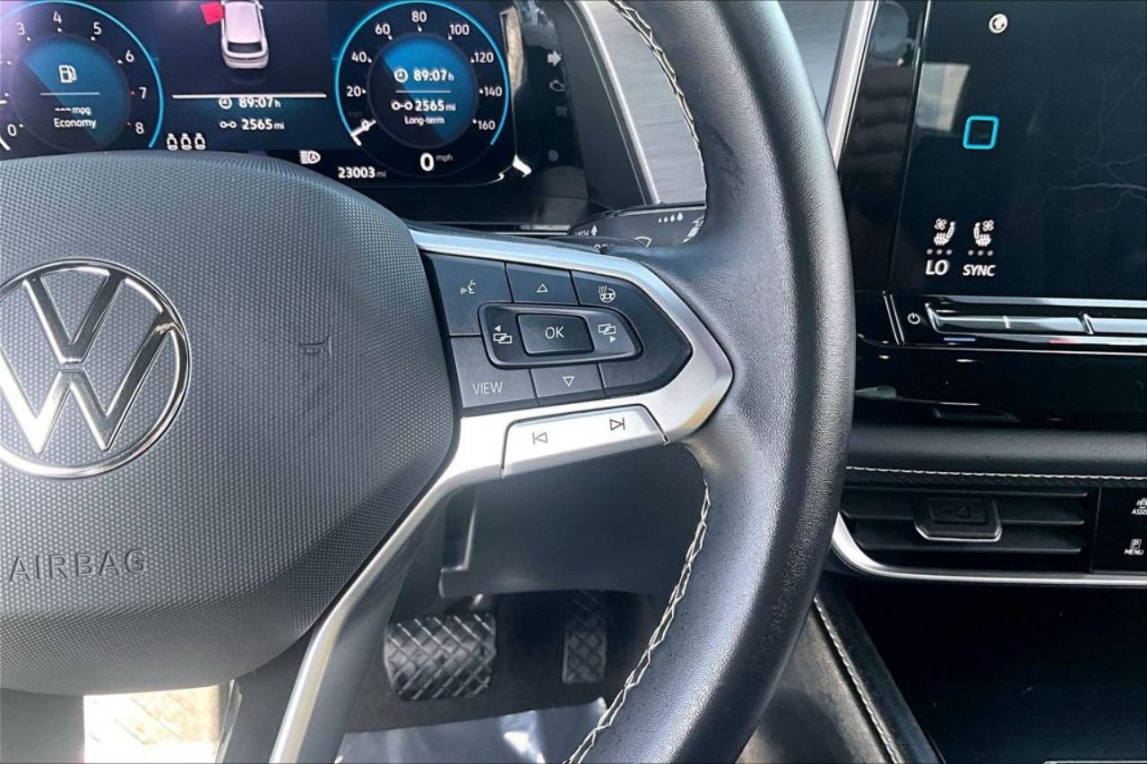 2025 Volkswagen Atlas Cross Sport SE w/Tech - Photo 19